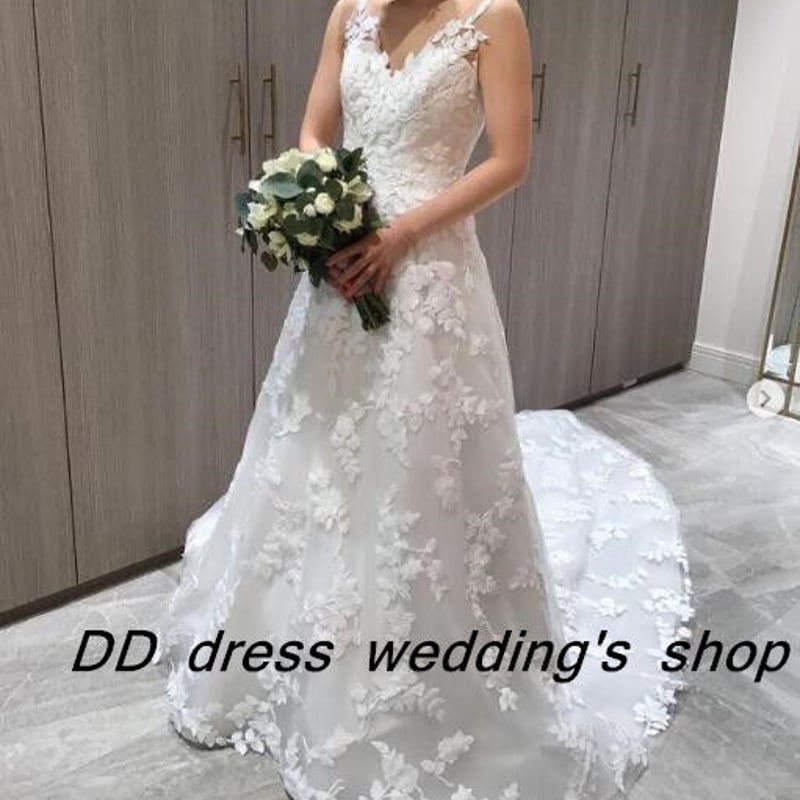大人気上昇 Vネックドレス ウエディングドレス 3D立体レース刺繍 結婚