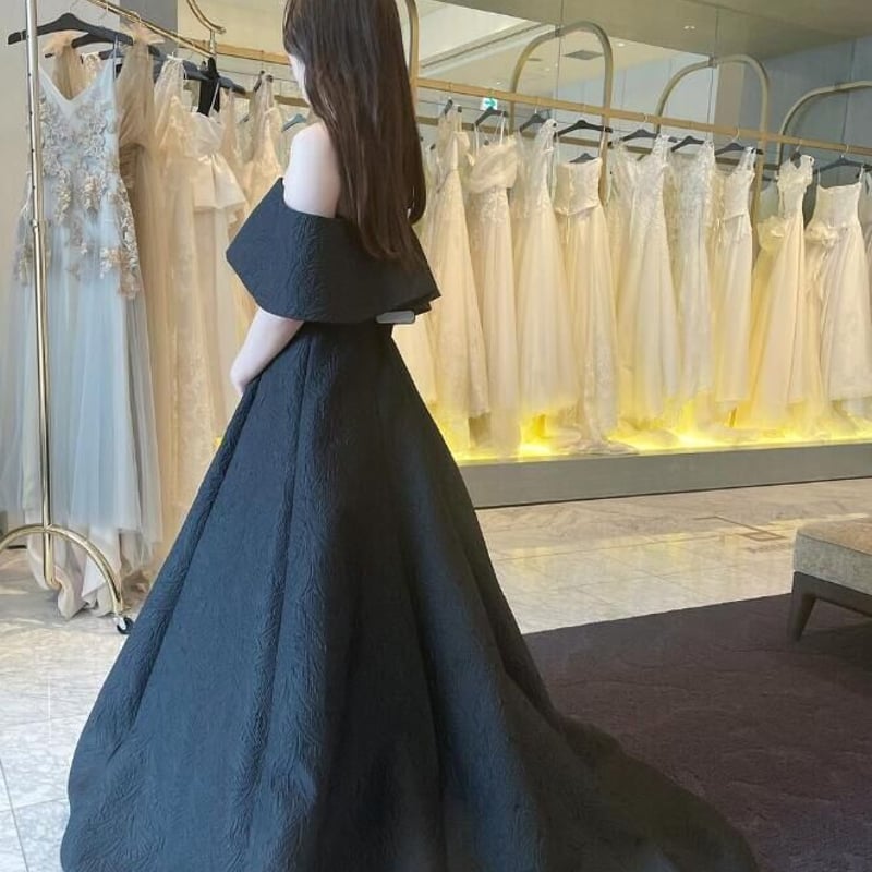 上品！ パーティードレス オフショルダー 黒/ブラック マット生地