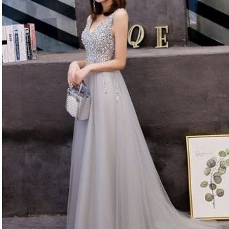 カラードレス グレー ソフトチュール スパンコール Vネック V タンク  