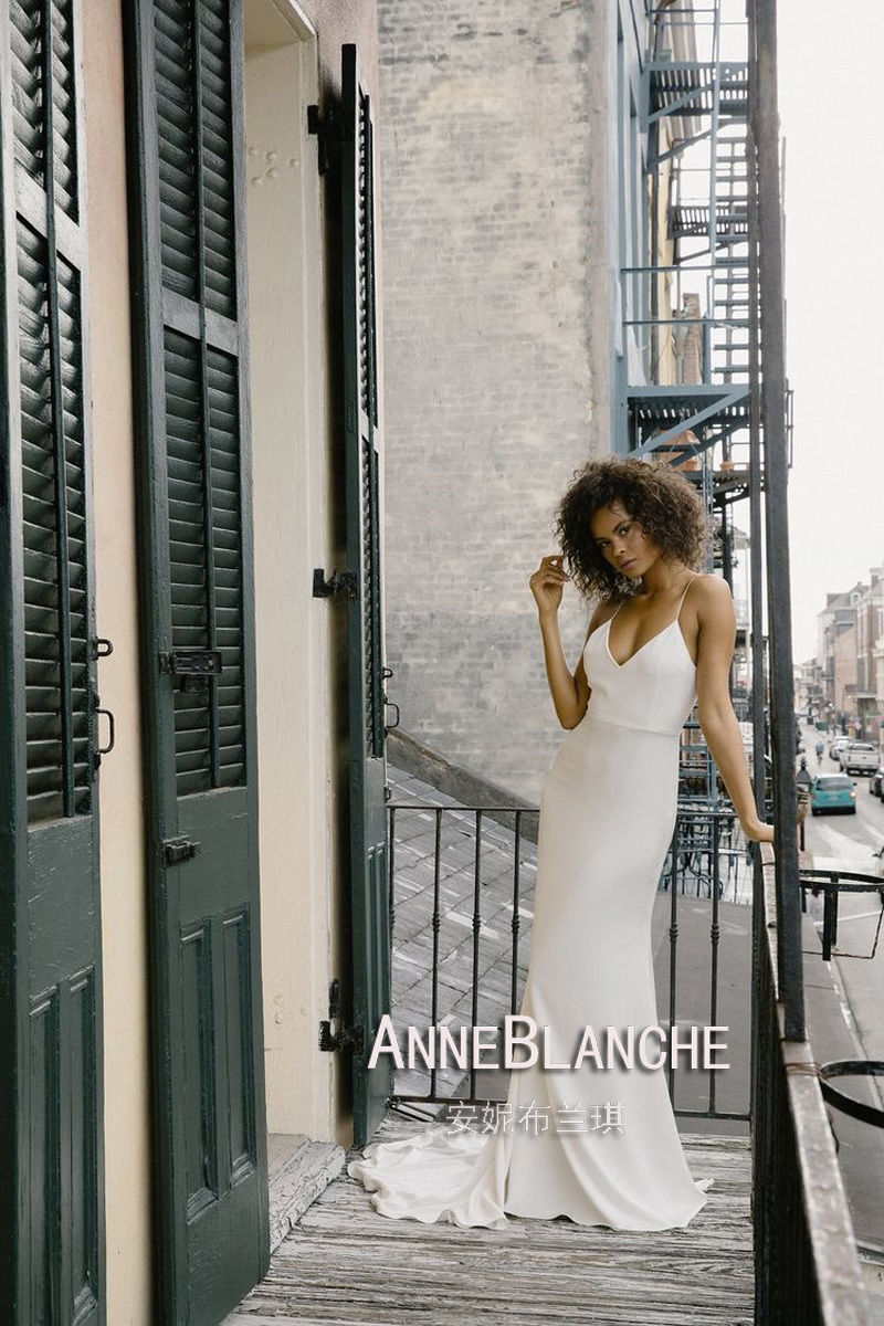 キャミドレス　白サテン ウエディングドレス ホワイト キャミソール 光沢サテン パーティドレス