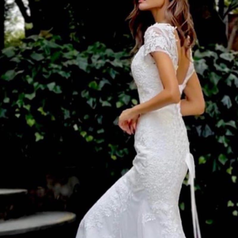 期間限定値下げ マーメイドライン総レースドレス、ベール、ヒール付き  