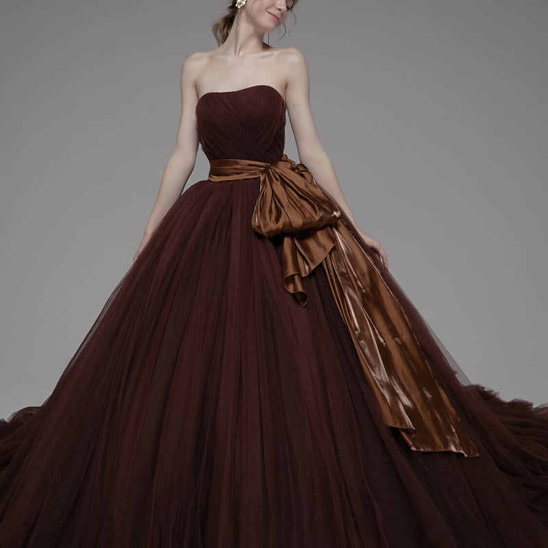 カラードレス コーヒーの色 サッシュベルト 柔らかく重ねたチュール  