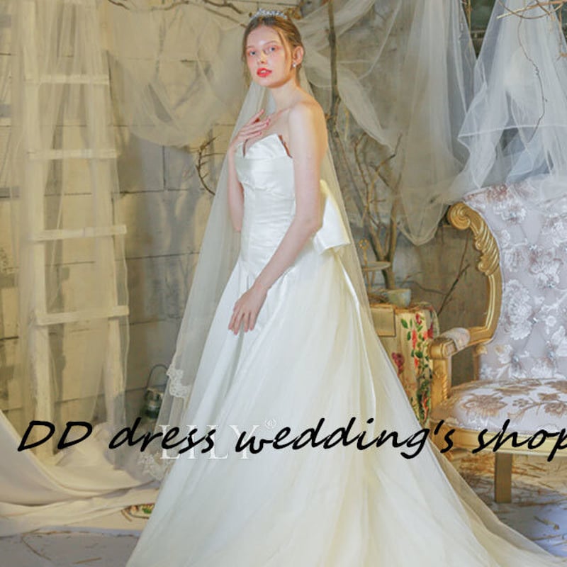 高品質！ベアトップ ウエディングドレス オフホワイト 光沢サテン  