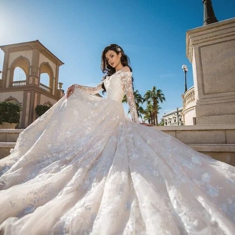 人気上昇！ ウエディングドレス 前撮り 挙式 2次会 バックレス 長袖  