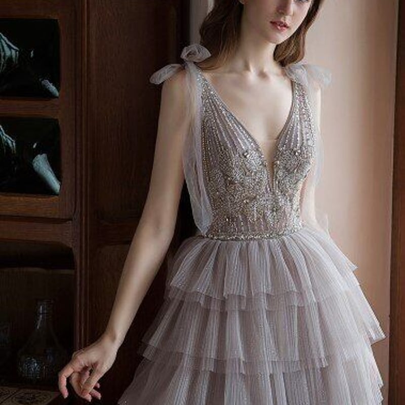 高品質 セクシー 深Vネック パーティードレス 高級グレー ハンドビー  