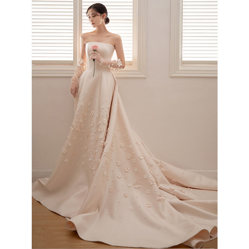 美品！ウエディングドレス ホワイト ベアトップ 光沢サテン 花モチーフ  