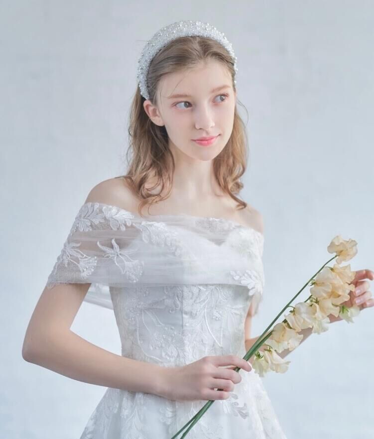 【♡様お取り置き】ドレスプロダクション　リーフ刺繍 ウェディングドレス　W258 ♡様お取り置き】ドレスプロダクション リーフ刺繍 ウェディング