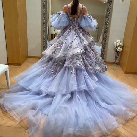 カラードレス    パープル    フリル袖    キャミソール    編み上げ    美しい花レース    華やかなトレーン   花嫁 前撮り    ティアードのドレス