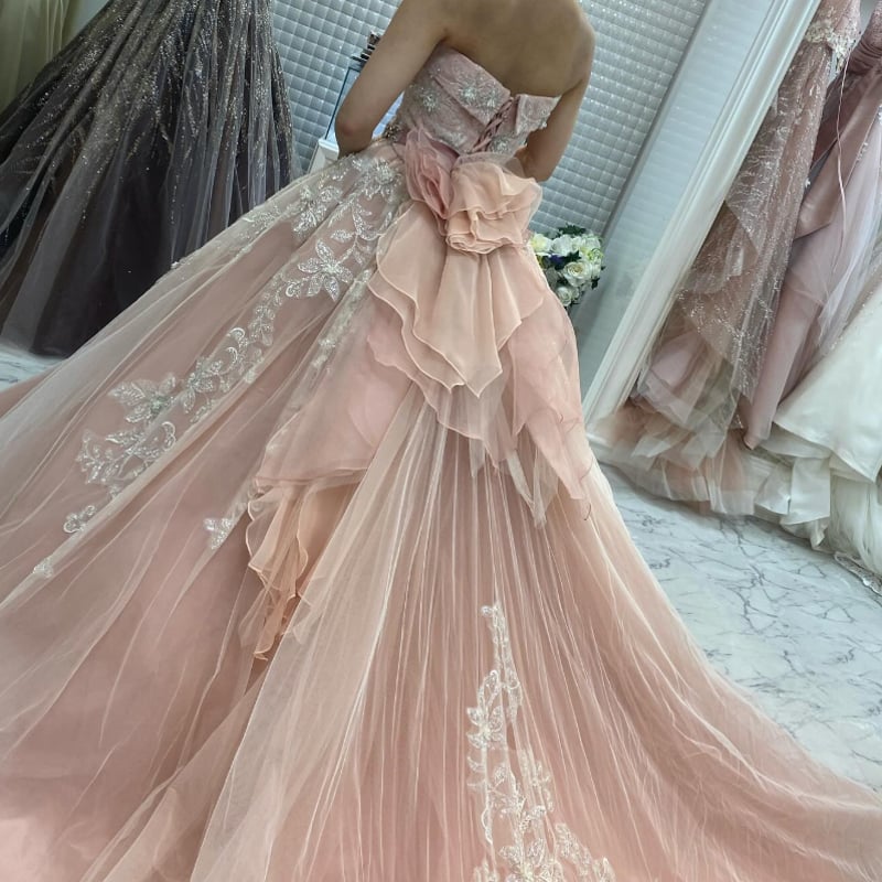 カラードレス くすみピンク ベアトップ キラキラ光る刺繍 華やか