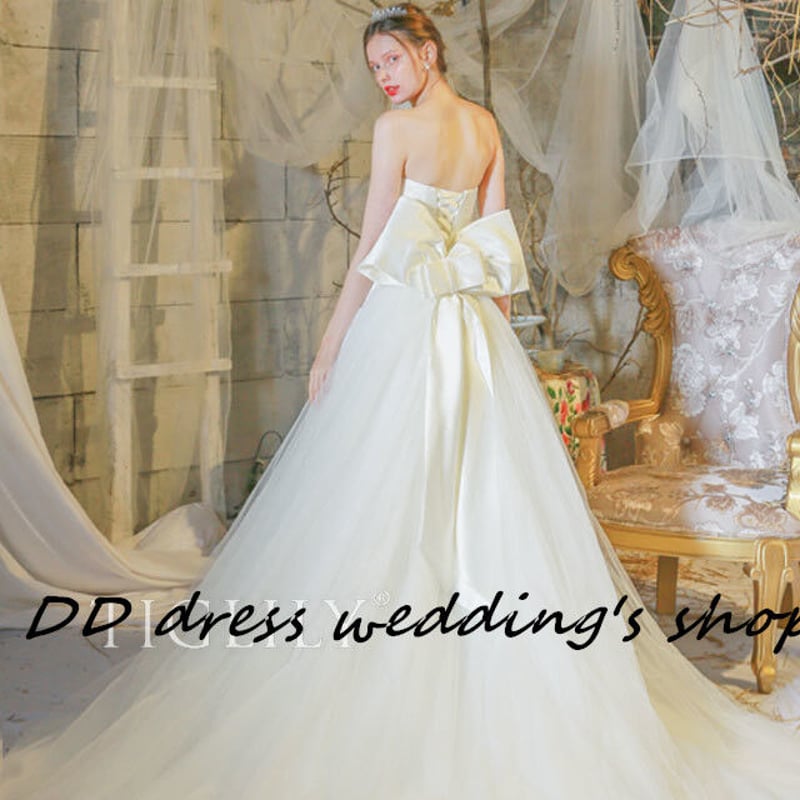 高品質！ベアトップ ウエディングドレス オフホワイト 光沢サテン  