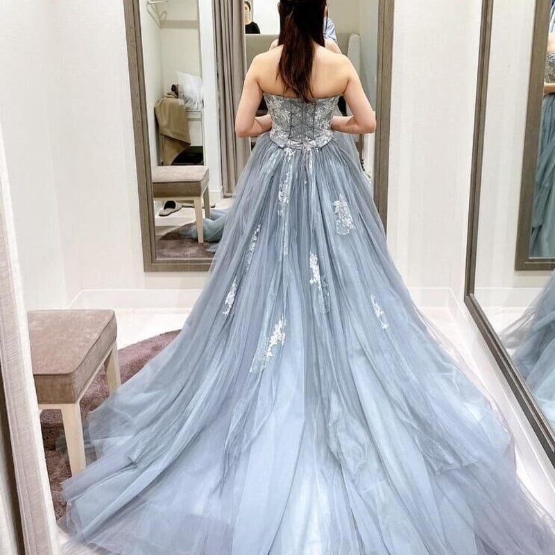 カラードレス ベアトップ 繊細レース 爽やかで優しいブルー 柔らかく  