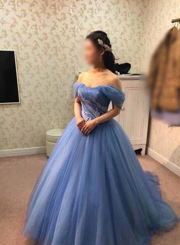 カラードレス 爽やかで優しいブルー オフショルダー 編み上げ 柔らかく  