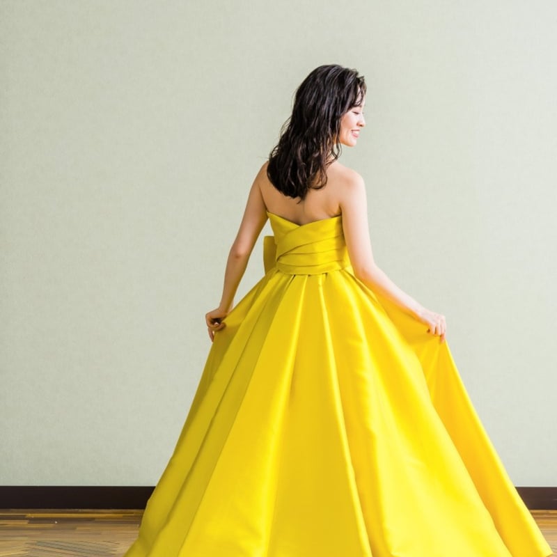 カラードレス ナチュラル イエロー スレンダーライン 光沢サテン