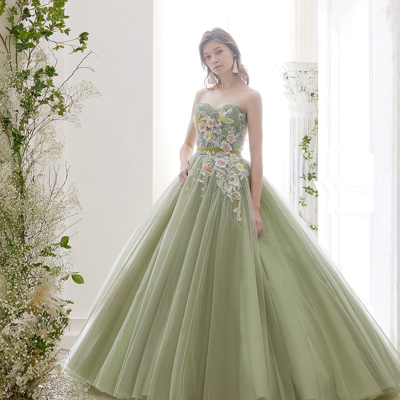 カラードレス グリーン 柔らかく重ねたチュールスカート 花柄の