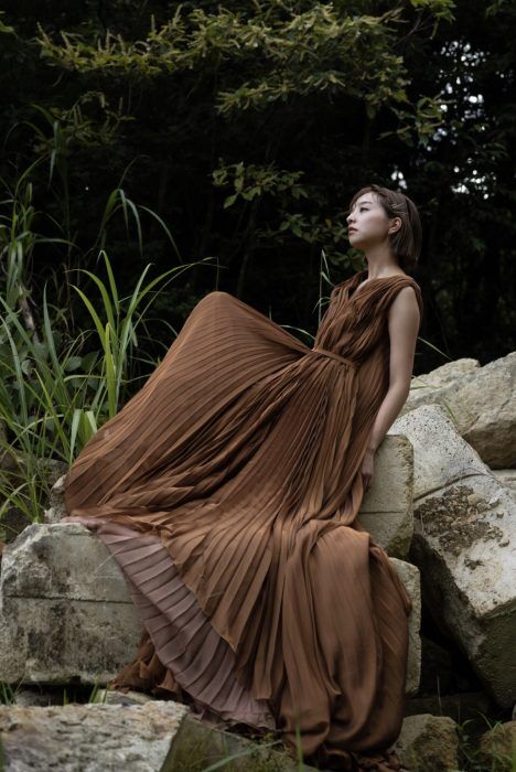 テラコッタ Vネックドレス【ウェディングドレス】【前撮りドレス】【二次会ドレス】 楽天市場】カラードレス テラコッタ 前撮り 二次会 オフ