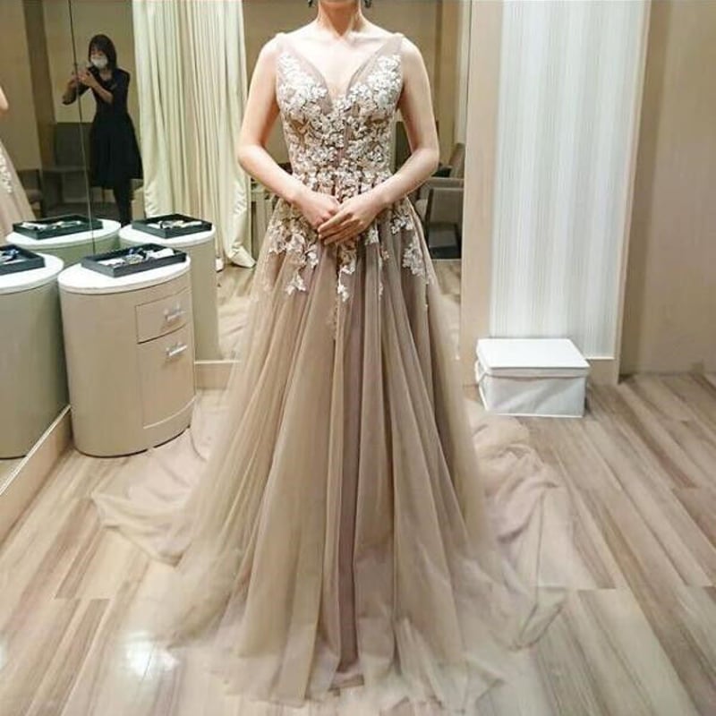 新品✨️エレガントなベージュウェディングドレス✨️パーティー 楽天市場】カラードレス 編み上げ パーティードレス フォーマルドレス