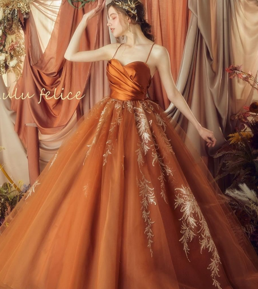 華やか カラードレス テラコッタ色 シルク チュールスカート キャミソール ふっくら柔らかなバックリボン ボタニカル柄のドレス
