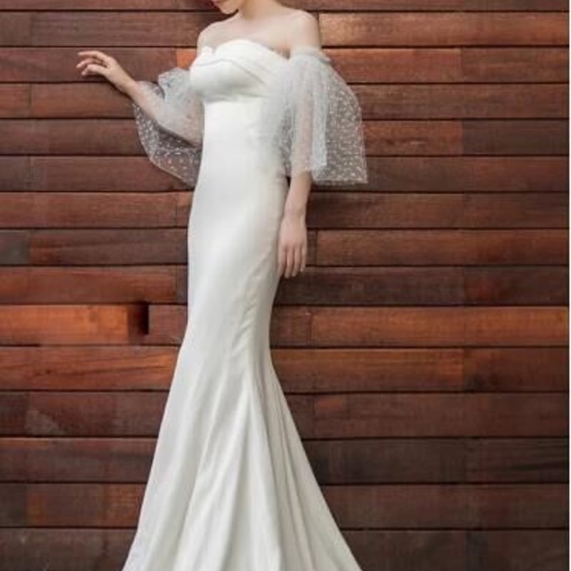 フランス風 ベアトップ ウエディングドレス オフホワイト 姫袖  