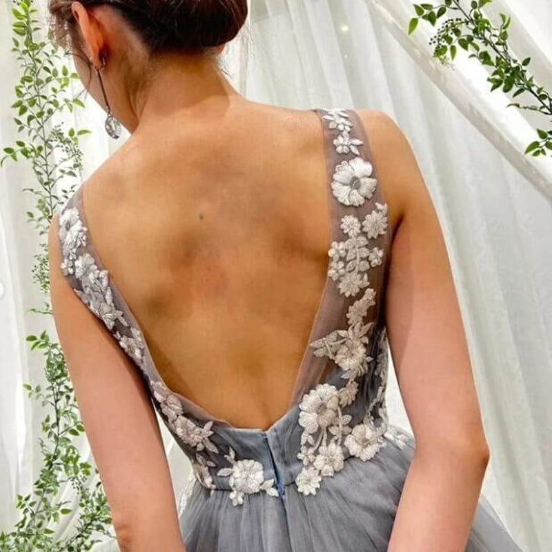 カラードレス 爽やかで優しいブルー 上品花レース バックレス  