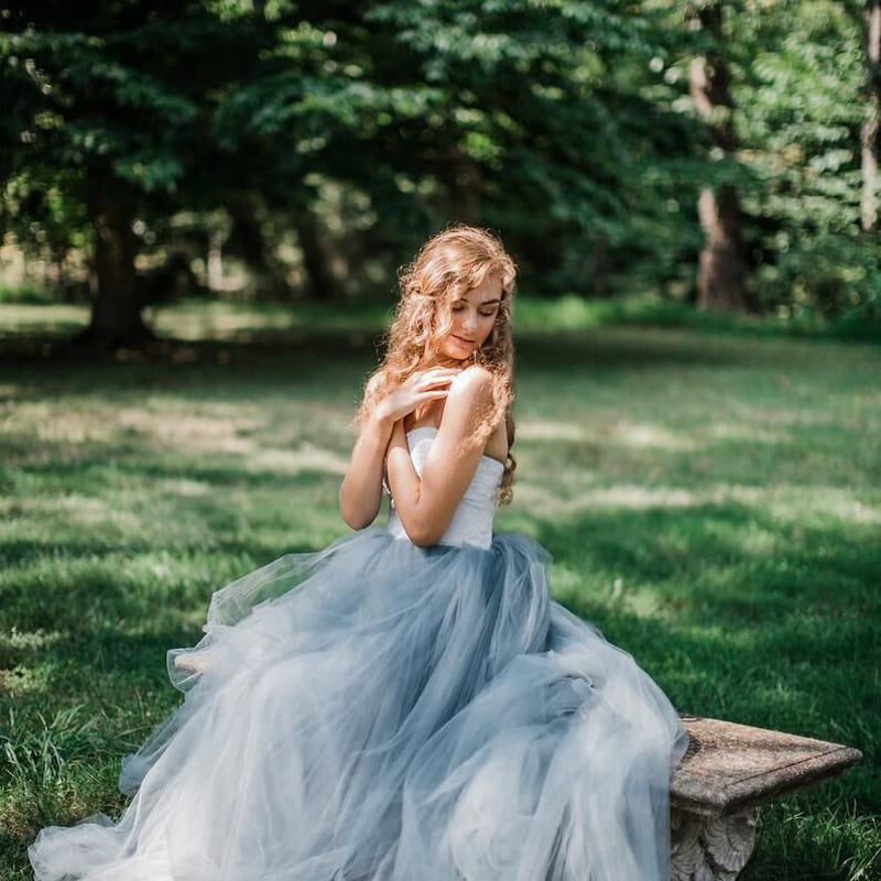 美品！ウエディングドレス ブルーグレー ベアトップ 短トレーン 憧れの  