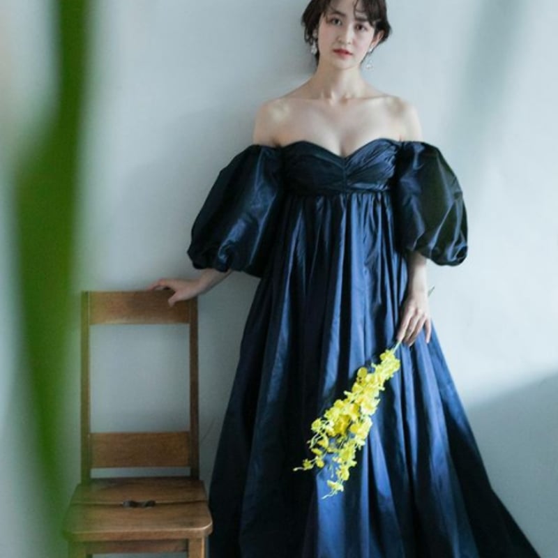 抜群のおしゃれ見え カラードレス ネイビー オフショル ミニトレーン  