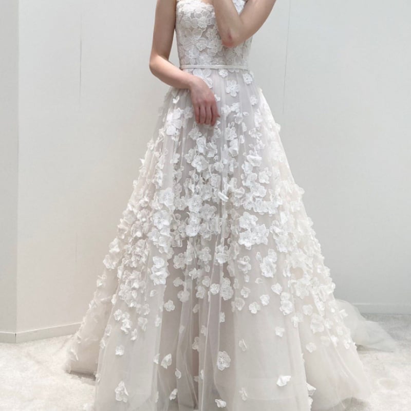 高品質 ウエディングドレス 繊細レース 贅沢な小花総レース 2次会 前  