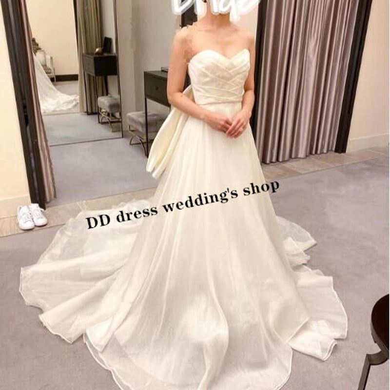 ホワイト ベアトップ ウェディングドレス プリンセスライン 華やかな  