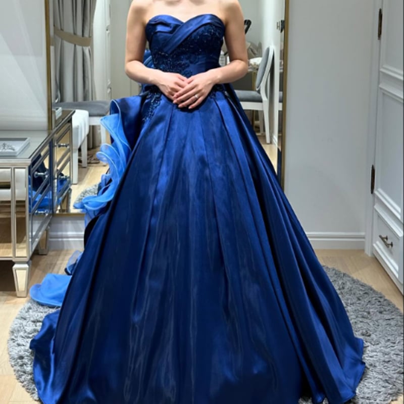 カラードレス ブルー ベアトップ キラキラ光る刺繍 華やかな