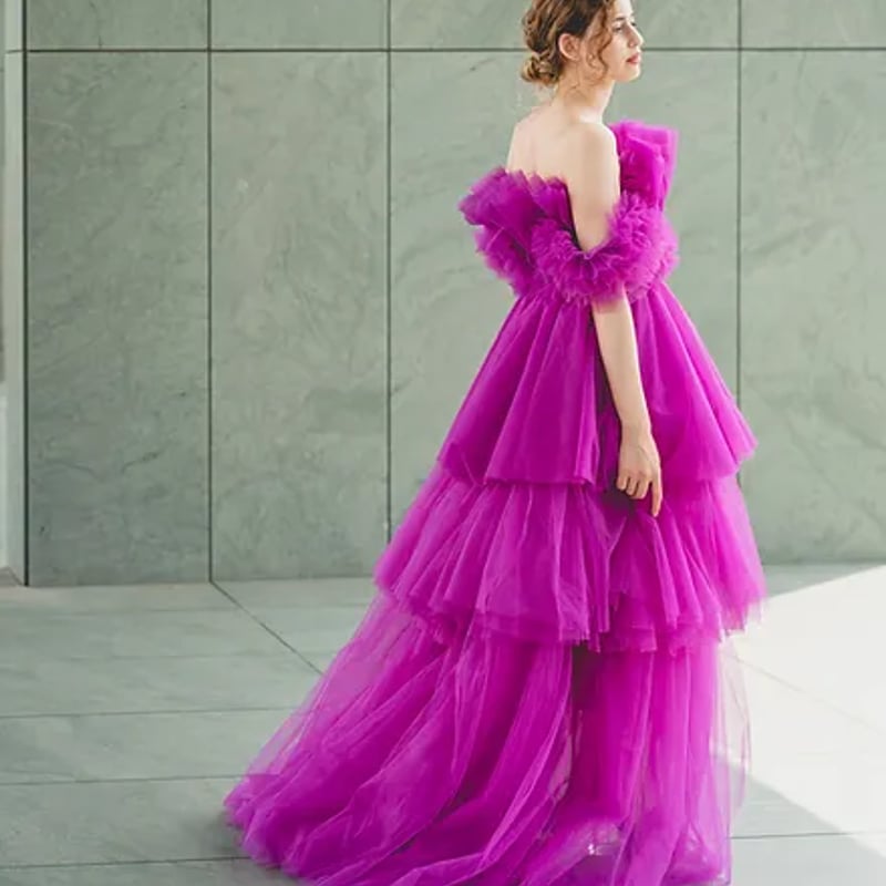 可愛い カラードレス ビビッドピンク オフショルダー 華やか 派手な  