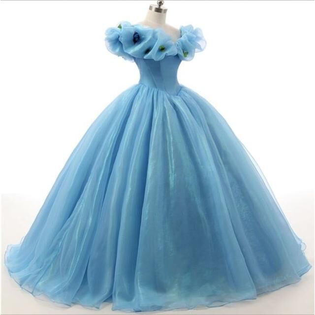 美品！ シンデレラドレスブルーウェディングドレス 爽やかで優しいブルー 憧れのドレス