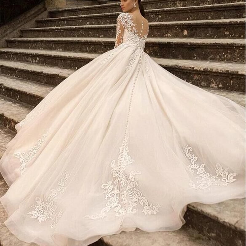 華やか Vネック ウエディングドレス 流れる透け花レース マーメイドライン結婚式ウェディングドレス