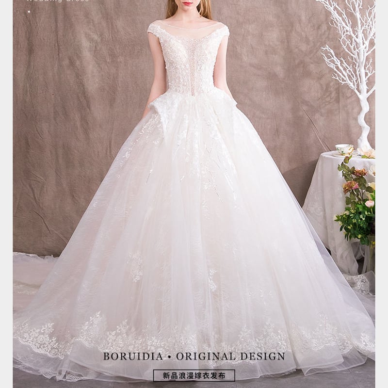 美品◯ラウンジドレス オーガンジーパーカー ホワイト. ウエディングドレス ホワイト 上質オーガンジー スパンコール V