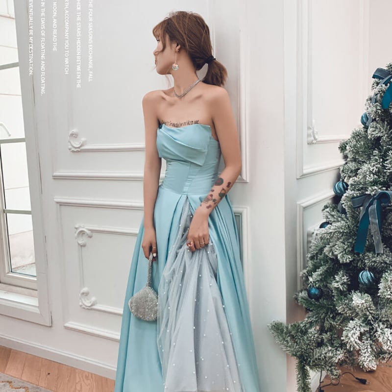 上品！パーティードレス 可愛い 水色 ベアトップ プリンセスライン  
