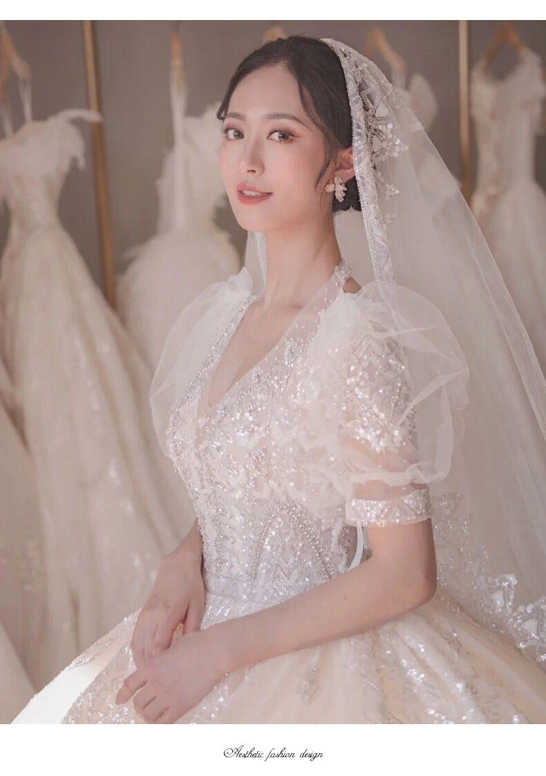 最終値下げ！【新品未使用】ウェディングドレス　豪華　エレガント　クラシカル 豪華！ウエディングドレス 光沢サテン 華やかなトレーン