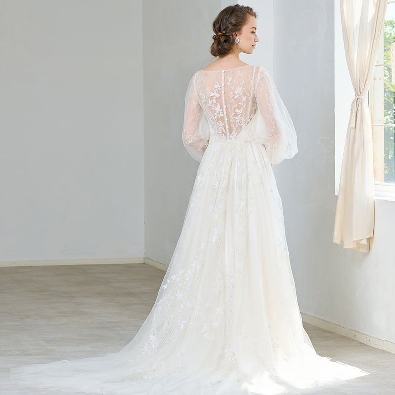 ウェディングドレス シンプルな 雰囲気 長袖 ホワイト パフスリーブ  