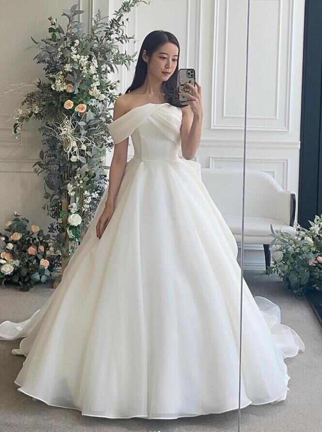 高品質！ ウェディングドレス ワンショルダー ソフトチュール トレーン  