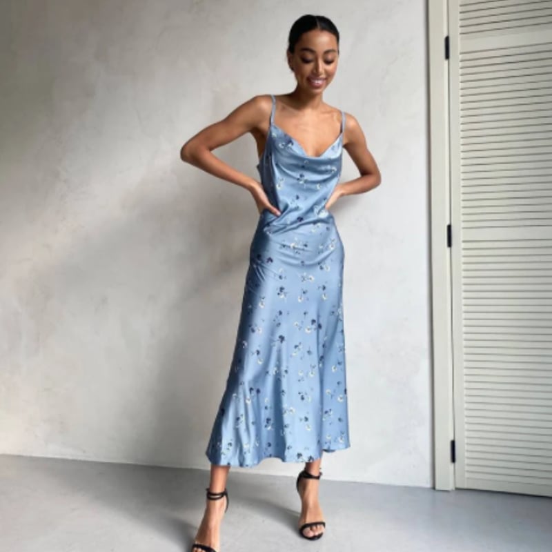 爽やかで優しいブルー パーティードレス 高級イタリアサテン  