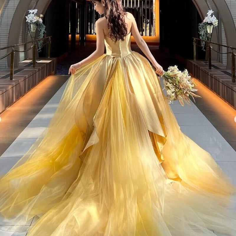結婚式 ウェディングドレス 黄色ドレス　イエロー　演奏会発表会　エメ　百貨店 結婚式 ウェディングドレス 黄色ドレス イエロー 演奏会発表会