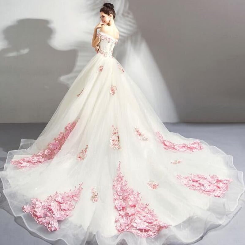 高品質！オフショル ウエディングドレス プリンセスライン 上質  