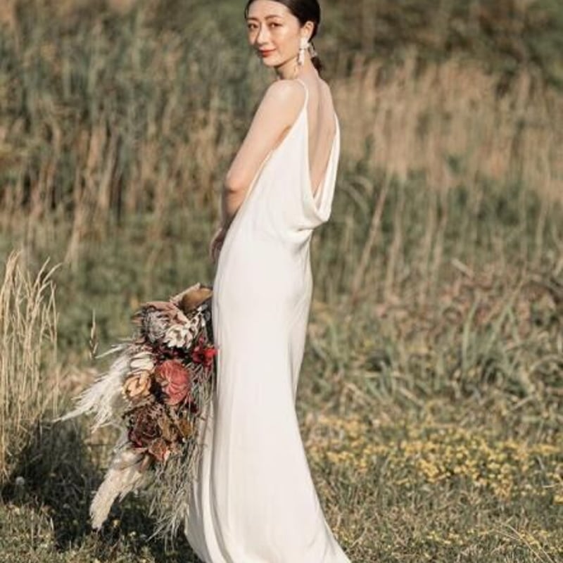 エレガント ドレス 高級イタリアサテン 短トレーン 背中見せ  