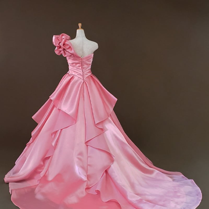 華やかなトレーン ピンク ラッフルフリル ソフトチュール カラードレス  