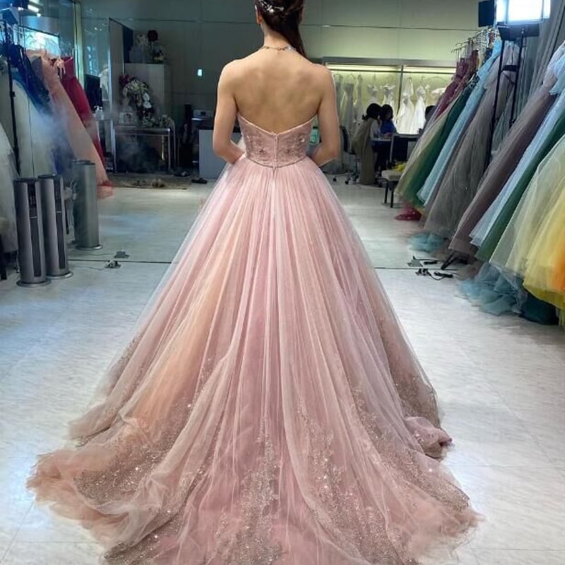 カラードレス 薄ピンク 柔らかく重ねたチュールスカート キラキラ  