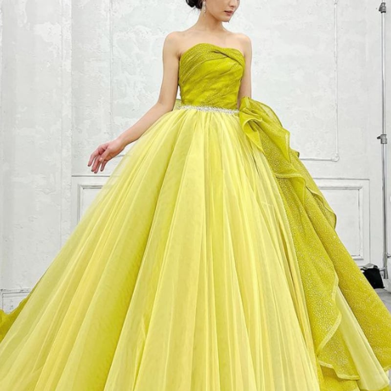 輝きな光彩を放つ カラードレス イエロー ベアトップ 【お買得