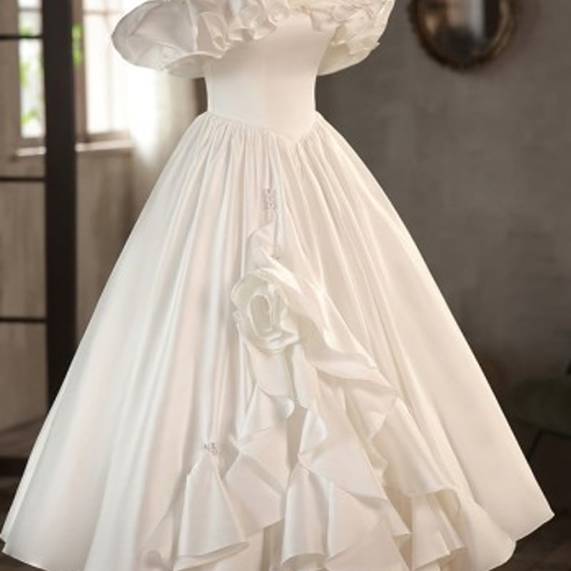 ウェディングドレス パーティードレス サテン 揺らめく裾 A