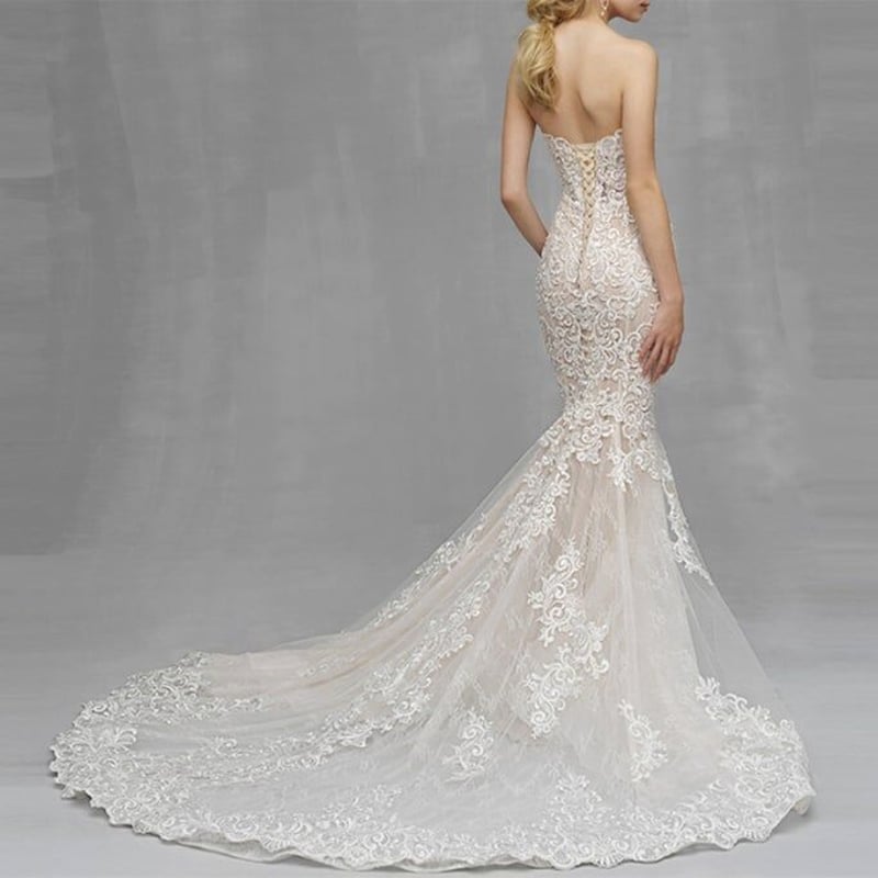 人魚レースの薄絹の刺繍旅のウェディングベールのシャンパンの甘い心の  