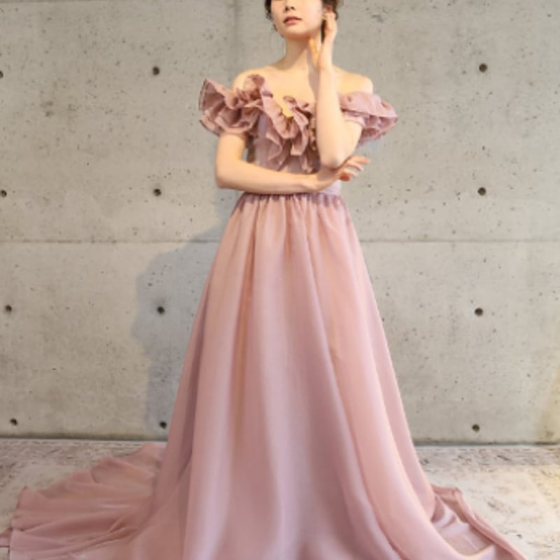 フリルオフショル　ピンクドレス フリルオフショル ピンクドレス ウェディングドレス 薄ピンク カラー