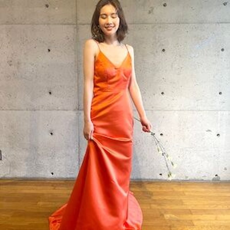 高品質！パーティードレス オレンジ Vネック キャミソール 背中見せ  