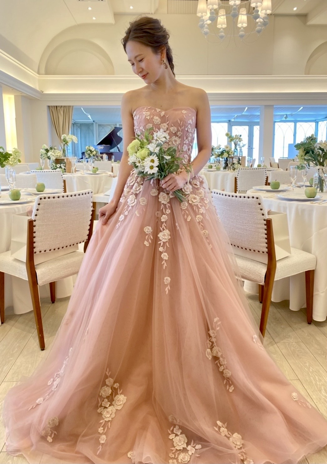カラードレス 薄桃色 3D立体レース刺繍 プリンセスライン ロングトレーン 披露宴/結婚式