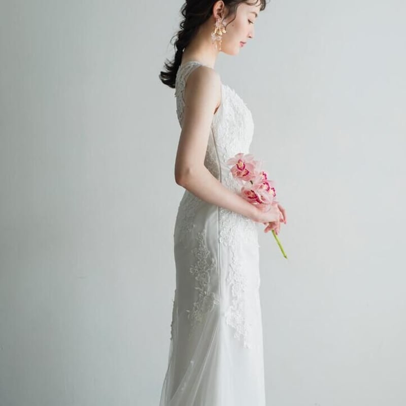 ウエディングドレス 美しいバックレース ノースリーブ ソフト  