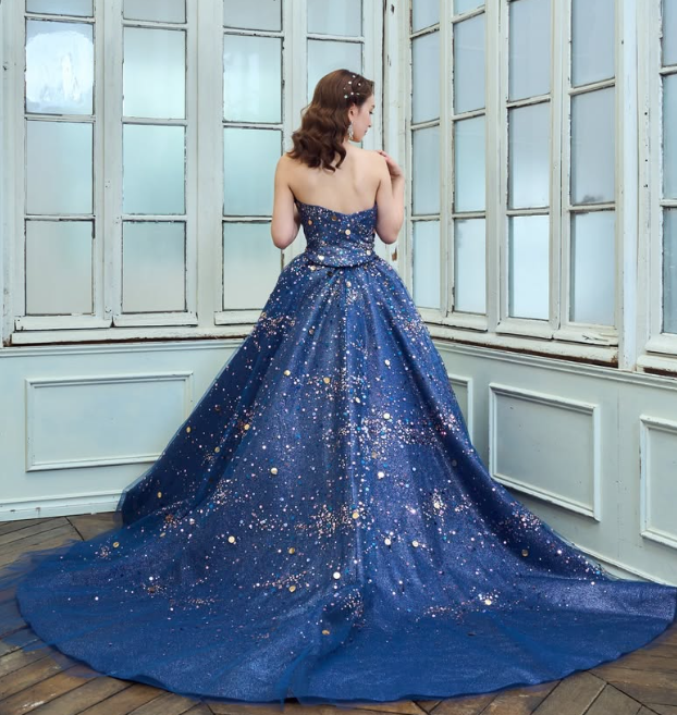 セール 美品  カラードレス  水色  チュール  グリッター 送料込 カラードレス 爽やかで優しいブルー キラキラグリッターチュール 3D